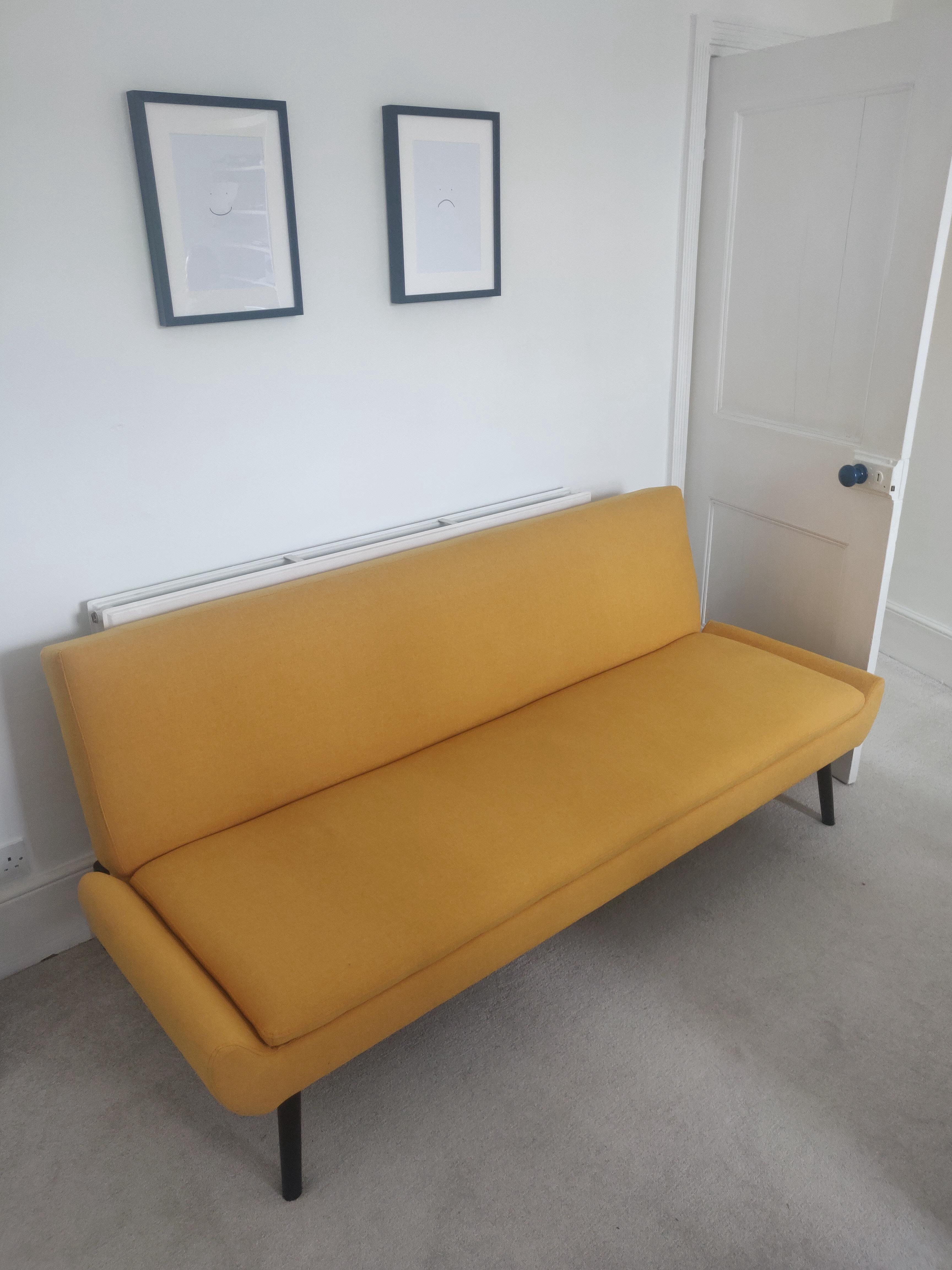 For a very sunny sofabed